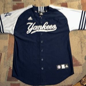 Boys Yankees jersey EUC